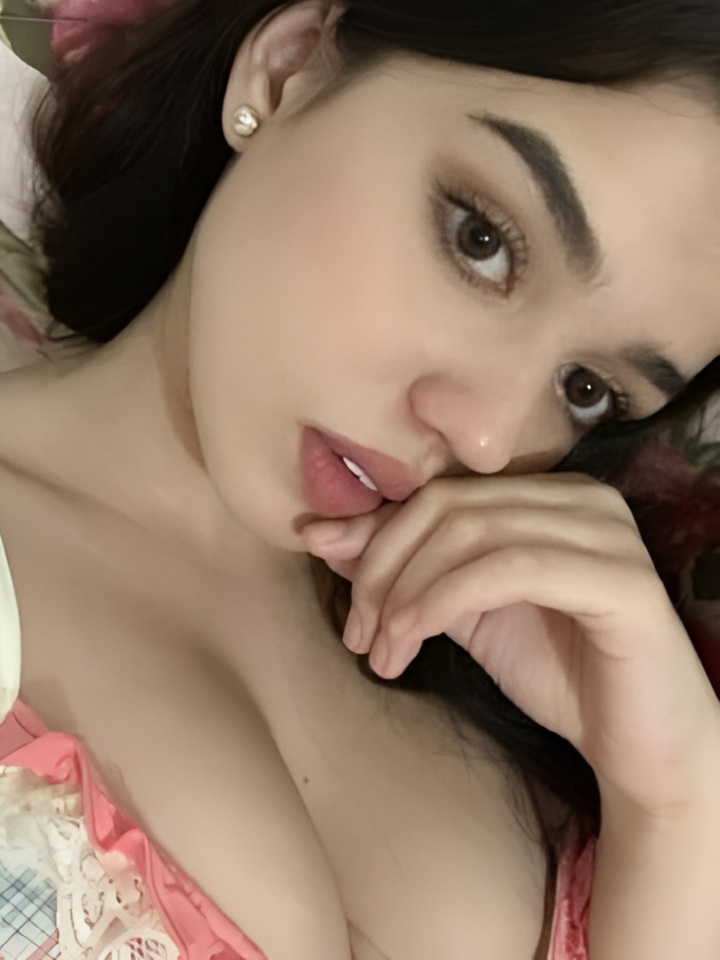 Моника привлекальеная девушка из Балезино цена от 10000 руб