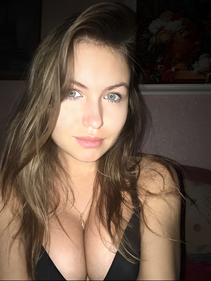 Стефания привлекальеная девушка из Балезино цена от 5000 руб