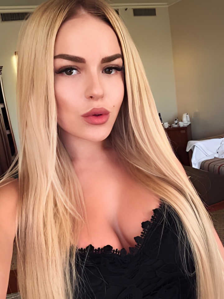 Светлана привлекальеная девушка из Балезино цена от 2500 руб