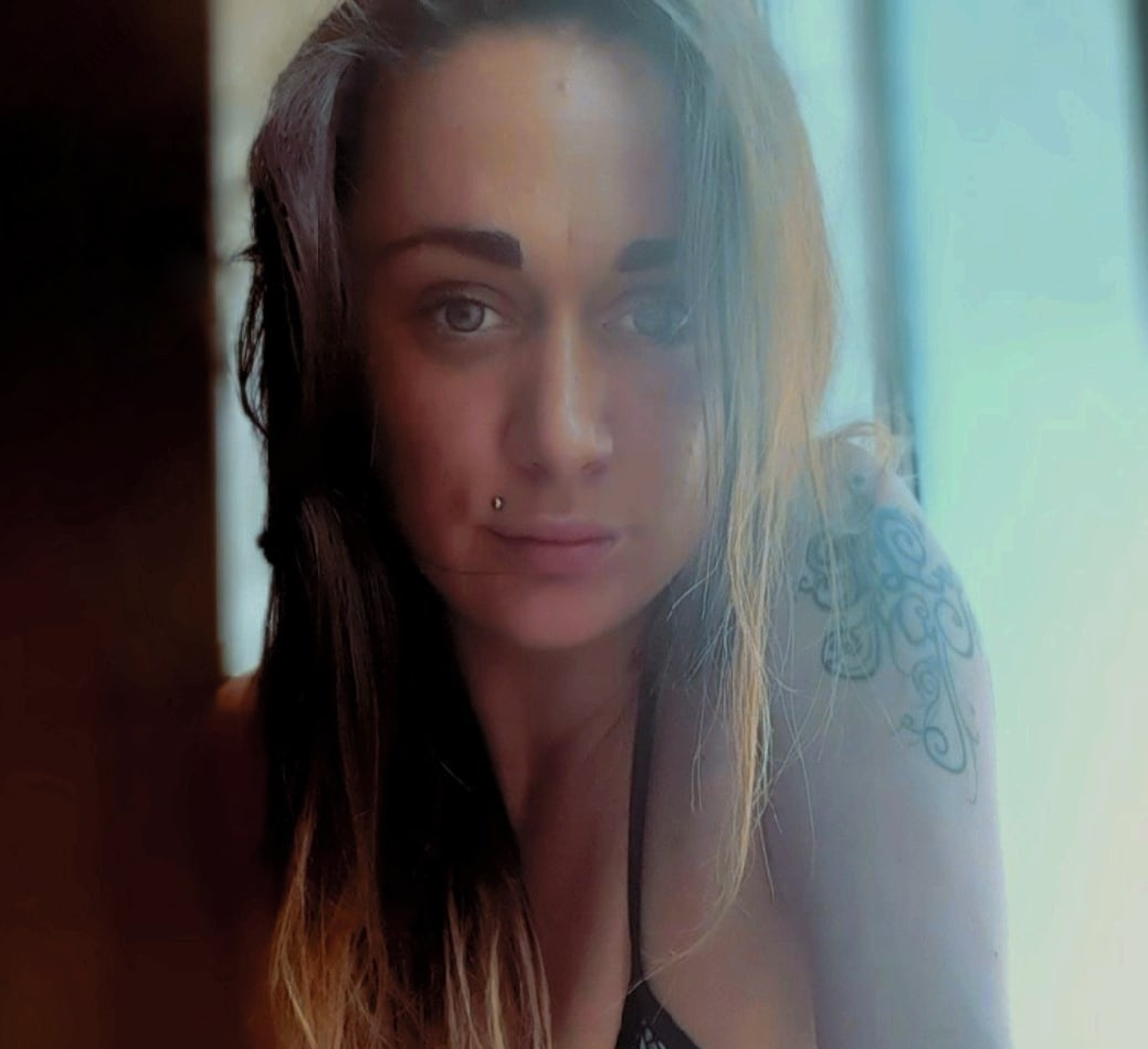 Светлана привлекальеная девушка из Балезино цена от 3000 руб