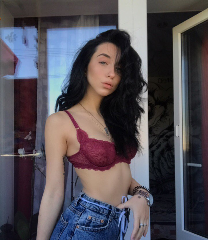 Надюша привлекальеная девушка из Балезино цена от 3000 руб