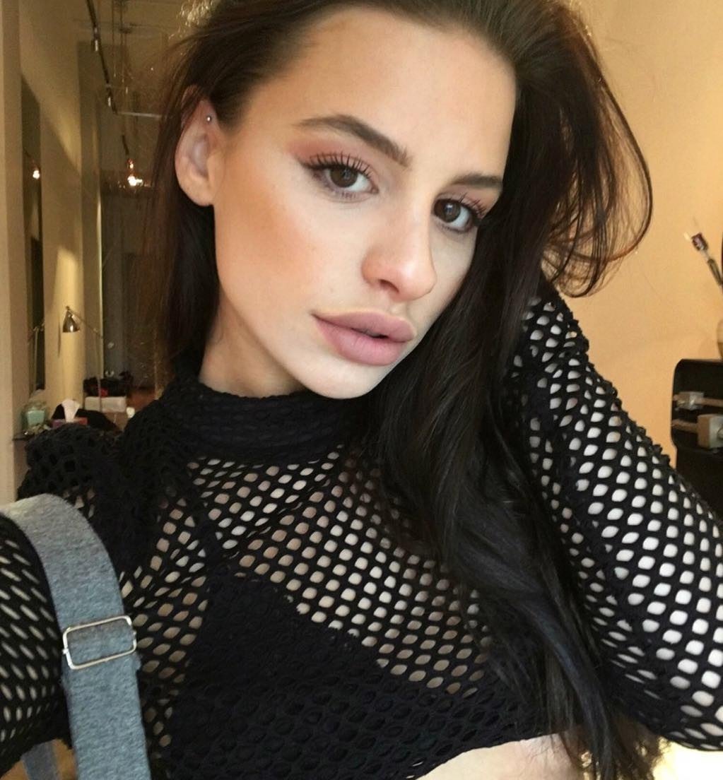 Надежда привлекальеная девушка из Балезино цена от 3000 руб