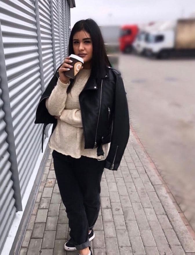 🎥 Алина привлекальеная девушка из Балезино цена от 5000 руб