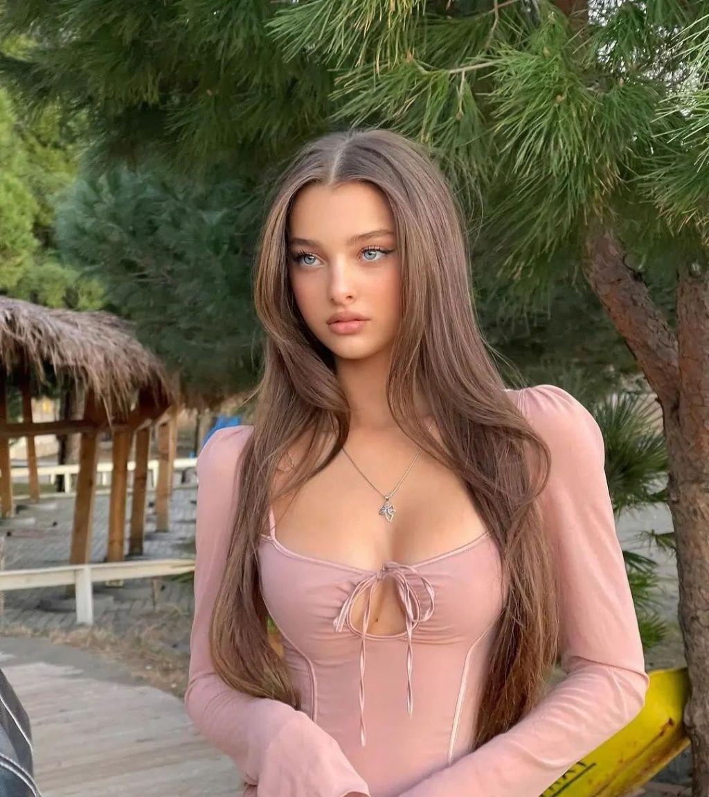 Ника привлекальеная девушка из Балезино цена от 9000 руб