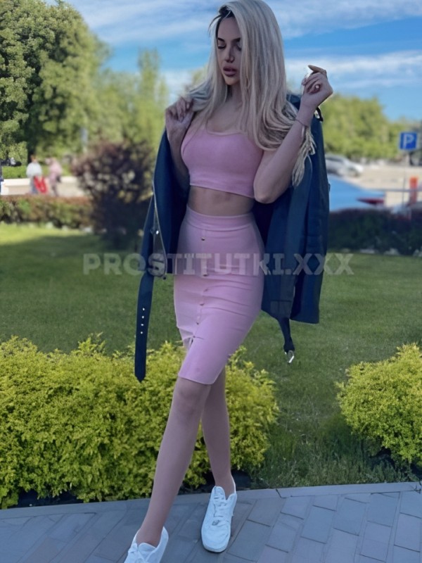 Галя привлекательная девушка из Балезино цена от 1500 руб