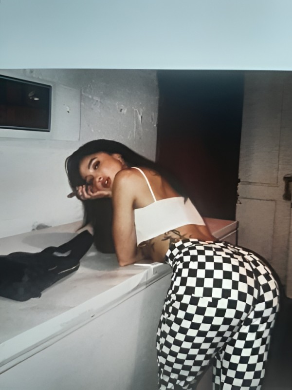 Снежана привлекательная девушка из Балезино цена от 10000 руб