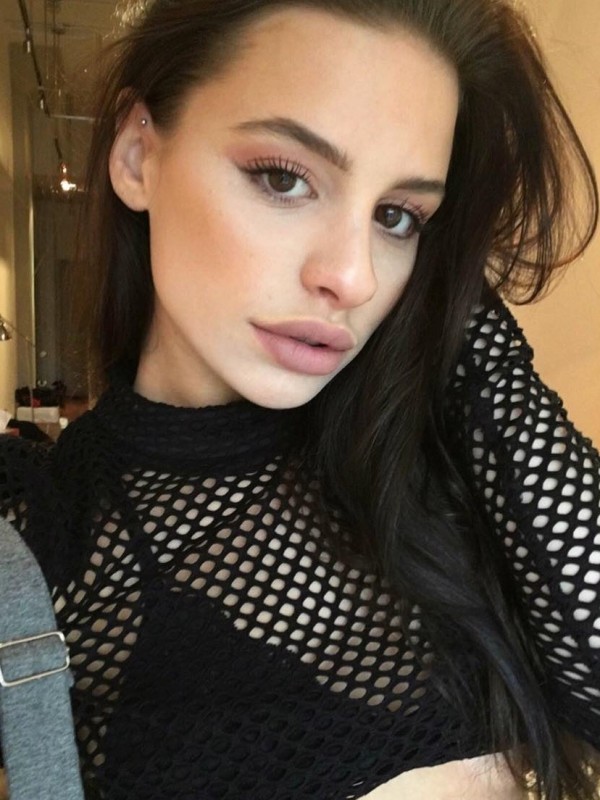 Надежда привлекательная девушка из Балезино цена от 3000 руб