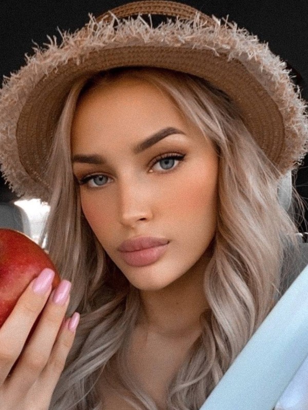 Валерия привлекательная девушка из Балезино цена от 3000 руб